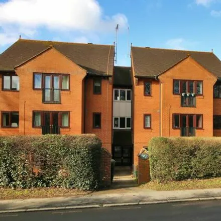 Buy this 1 bed apartment on Shaftesbury Court in London Road, Uckfield