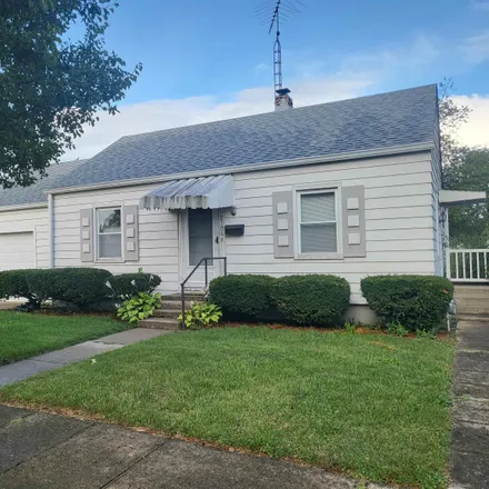 Buy this 2 bed house on 2101 Rosemont Avenue in New Castle, IN 47362