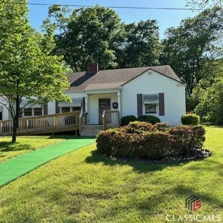 Buy this 2 bed house on 195 Waverly Court in Athens-Clarke County Unified Government, GA 30606