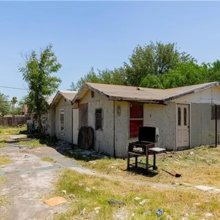 Buy this studio house on 229 South Hill Street in Edcouch, Hidalgo County