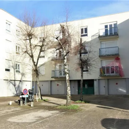 Rent this 4 bed apartment on 2 Rue de la Victoire de la Marne in 52000 Chaumont, France