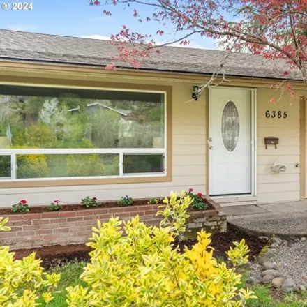 Buy this 2 bed house on 2150 Tompkins Street in West Linn, OR 97068