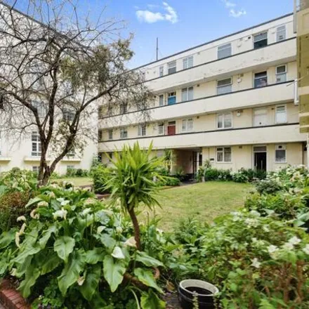 Buy this 1 bed apartment on Hartington Court in Lansdowne Way, Stockwell Park