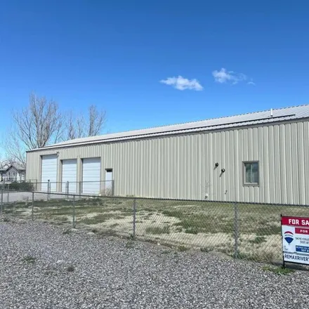 Buy this 1 bed house on 587 East 4th Street in Shoshoni, WY 82649