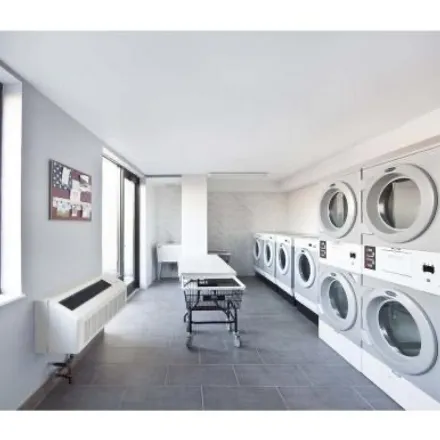 Image 3 - 1 Luxury Apartments - Condo for rent