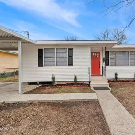 Buy this 2 bed house on 862 Voorhies Street in Lafayette, LA 70501