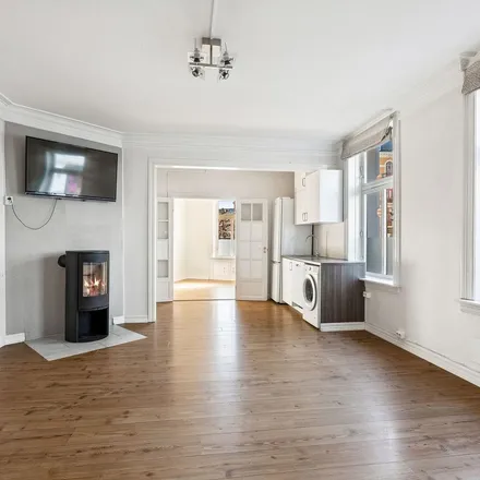 Rent this 4 bed apartment on Gyldenløves gate 2B in 0260 Oslo, Norway