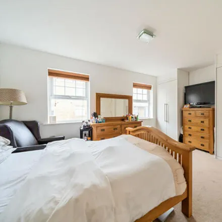 Image 9 - The Bromley Common Practice, Hawksmoor Grove, Chatterton Village, London, BR2 9GU, United Kingdom - Townhouse for sale