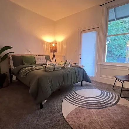Rent this 5 bed house on San Francisco
