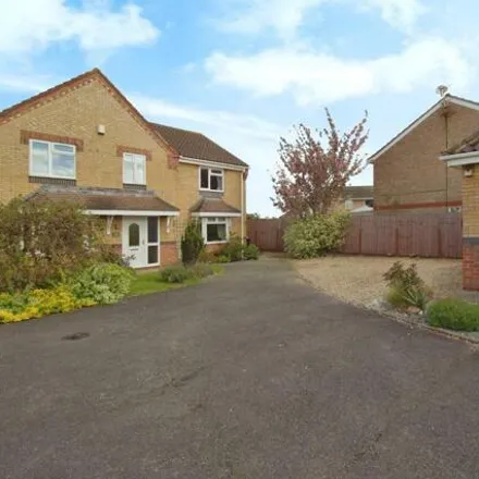 Buy this 5 bed house on The Green in Foxgloves, Deeping St James