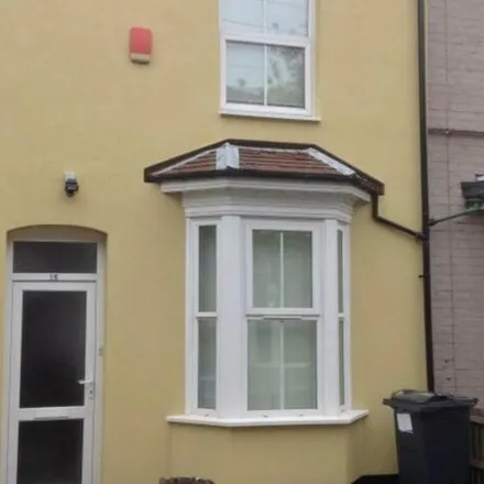 Rent this 4 bed townhouse on 16 Blossom Avenue in Selly Oak, B29 7AG