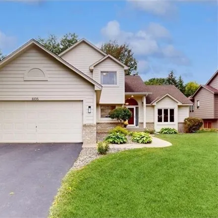 Image 2 - 8005 Lawndale Lane North, Maple Grove, MN 55311, USA - House for sale
