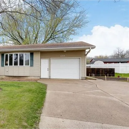 Buy this 3 bed house on 1268 Lyn Way in Hastings, MN 55033
