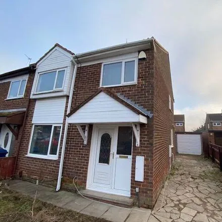 Rent this 3 bed house on Windsor Court in Redcar and Cleveland, TS6 7QY