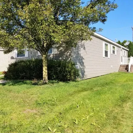 Image 3 - 16115 Normandy Street, Clinton Township, MI 48038, USA - Apartment for sale
