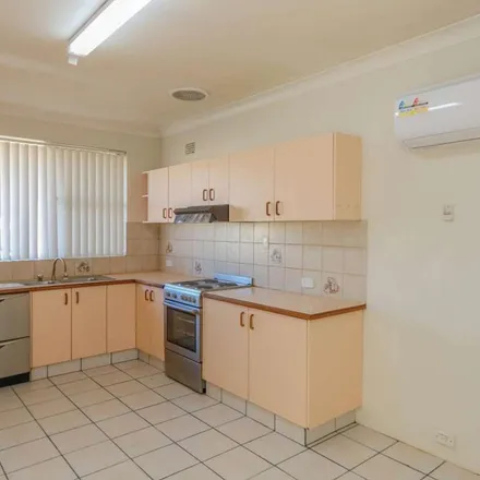 Image 7 - Upfold Street, Gormans Hill NSW 2795, Australia - Apartment for rent