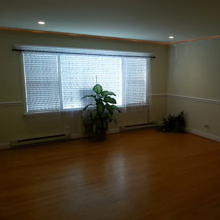 Image 4 - 5031 N East River Rd, Unit 2B - Condo for rent