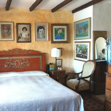Rent this 3 bed townhouse on Iglesia de San Manuel in Calle Fucsia, 29561 Mijas