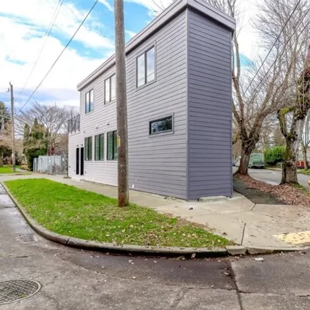 Buy this studio house on 8333 Dallas Avenue South in Seattle, WA 98108