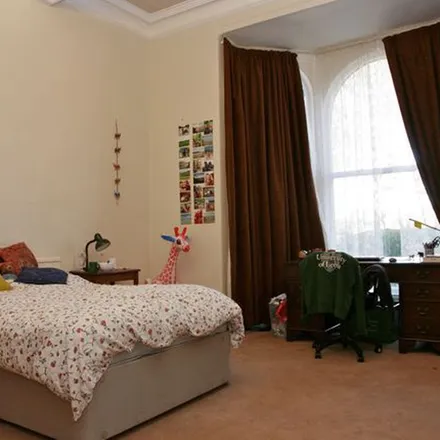 Rent this 9 bed townhouse on Maurice Keyworth Building in Moorland Road, Leeds