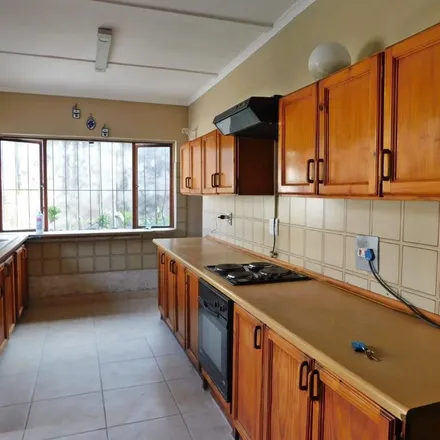 Image 6 - South Road, Escombe, Queensburgh, 4093, South Africa - Apartment for rent