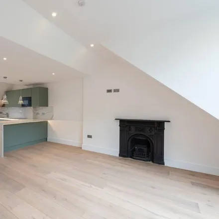 Image 4 - 24 Lambolle Road, Primrose Hill, London, NW3 4HS, United Kingdom - Apartment for rent