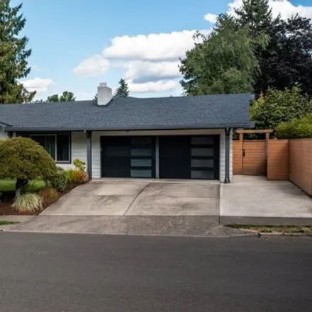 Buy this 4 bed house on 7650 Southwest Hillcrest Place in Beaverton, OR 97008