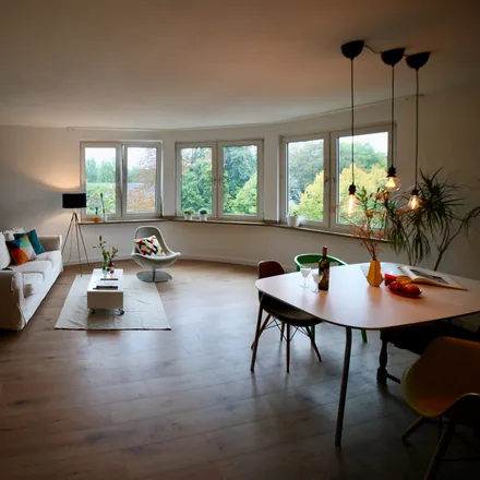 Rent this 2 bed apartment on Höherweg 37 in 40233 Dusseldorf, Germany