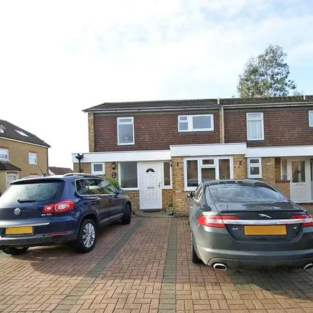 Rent this 3 bed duplex on Manor Close in London, RM1 2RB