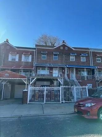 Buy this 4 bed house on 3317 Gunther Avenue in New York, NY 10469