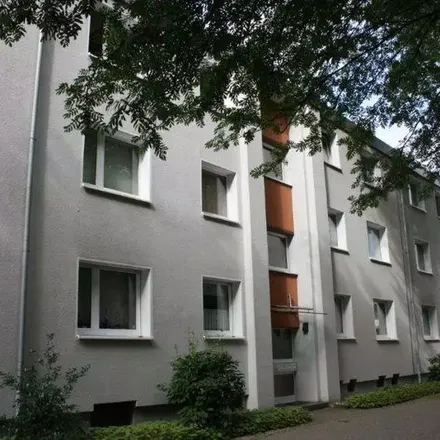 Rent this 4 bed apartment on Kappenstraße 111 in 45475 Mülheim an der Ruhr, Germany