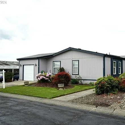 Buy this studio apartment on 51425 Southeast 6th Street in Scappoose, OR 97056