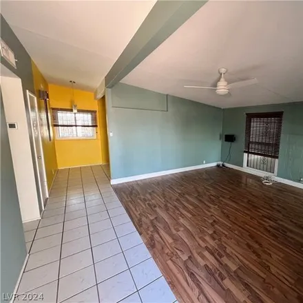 Image 2 - 3129 East Webb Avenue, North Las Vegas, NV 89030, USA - House for rent