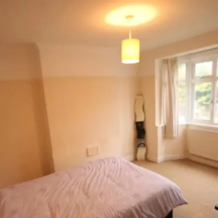 Rent this 1 bed apartment on Royal Circus in London, SE27 0BL