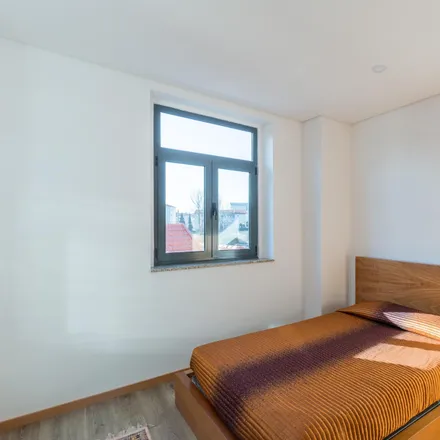 Rent this 1 bed apartment on Rua Direita de Francos in 4250-198 Porto, Portugal