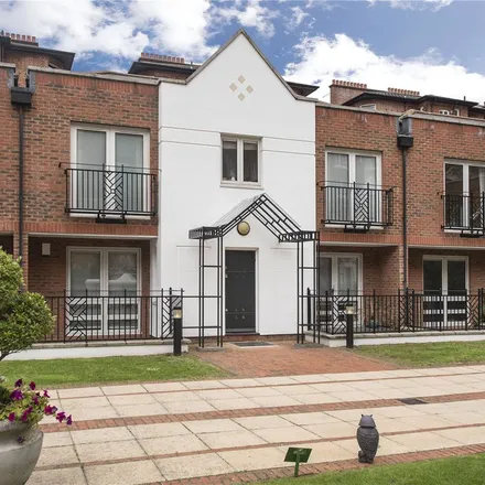 Rent this 3 bed townhouse on 6 Hamilton Close in London, NW8 8QY