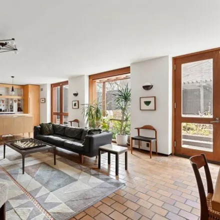 Image 1 - 48 Willow Place, New York, NY 11201, USA - House for sale