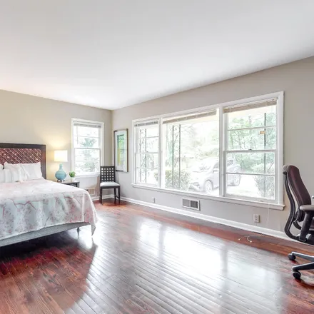 Rent this 1 bed room on Atlanta in Stratford, GA
