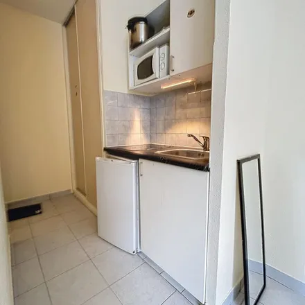 Image 3 - 7 Rue Marcel Sembat, 29200 Brest, France - Apartment for rent