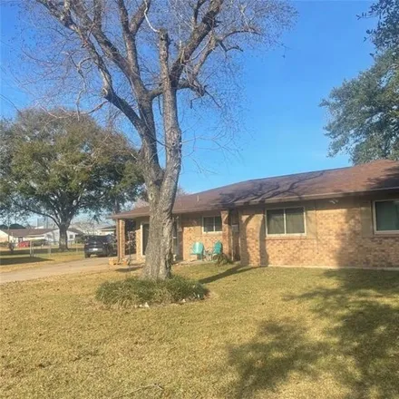 Buy this 3 bed house on 171 East Meadow Lane in West Columbia, TX 77486