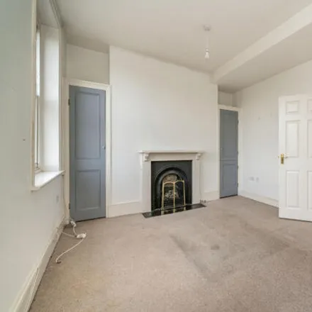 Image 3 - 36 Epsom Road, Guildford, GU1 3JT, United Kingdom - Apartment for sale