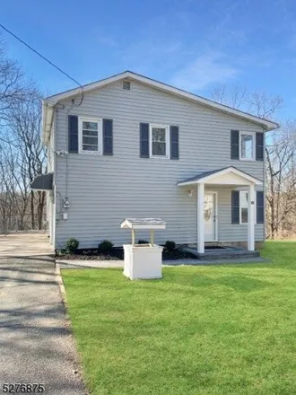 Buy this 3 bed house on 120 Dartmouth Trail in Hopatcong Hills, Hopatcong