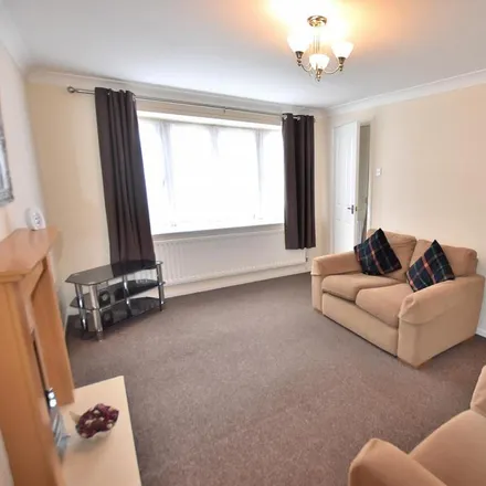 Image 3 - Snowdon Way, Wolverhampton, WV10 6JZ, United Kingdom - House for rent