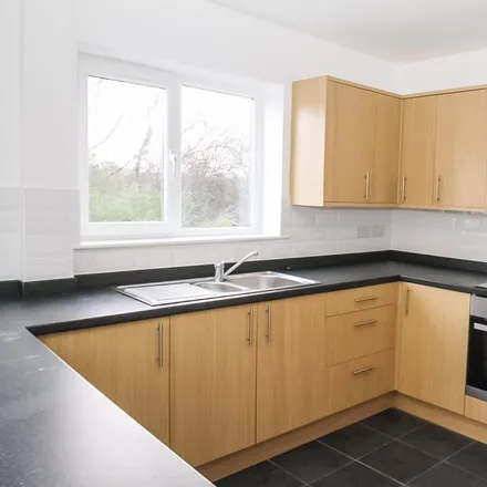 Image 4 - Stainburn Crescent, Leeds, LS17 6NX, United Kingdom - Duplex for rent