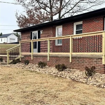 Rent this 3 bed house on 3005 Rocky Road in Gamewell, Caldwell County