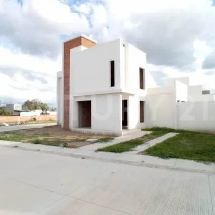 Buy this 3 bed house on Calle del Ferrocarril in 76803 San Juan del Río, QUE