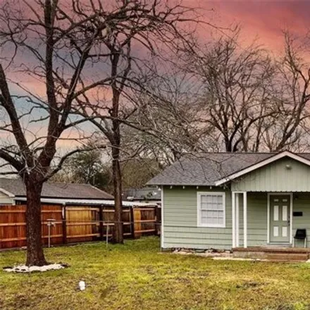Buy this 3 bed house on 318 Avenue B in La Marque, TX 77568