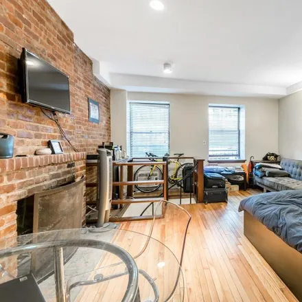 Rent this 1 bed apartment on 16 West 82nd Street in New York, NY 10024