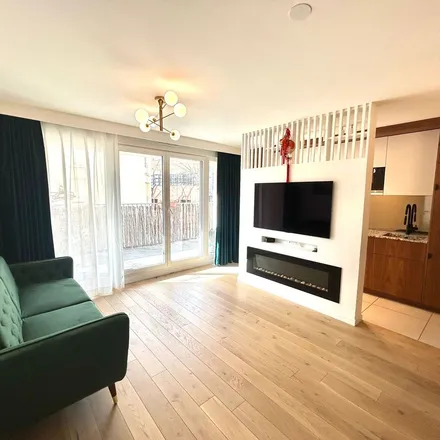 Rent this 4 bed apartment on 20 Rue Charles Paradinas in 92110 Clichy, France
