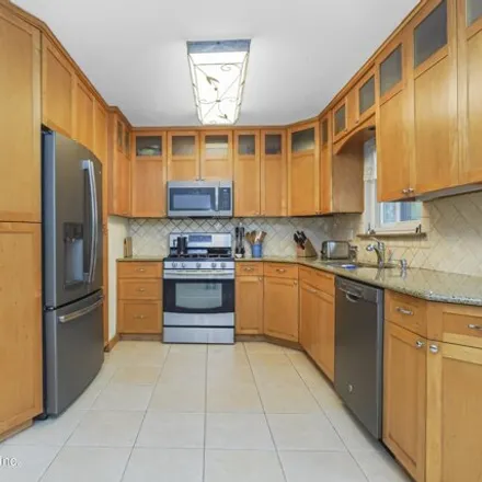 Image 7 - 805 Stafford Avenue, New York, NY 10309, USA - Townhouse for sale